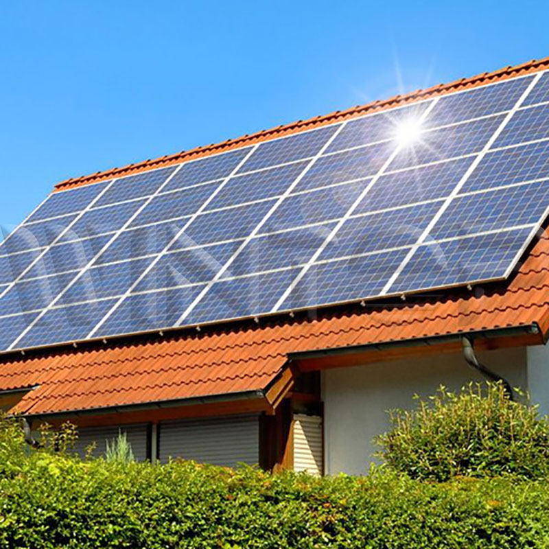 瓦屋根の太陽光発電システム