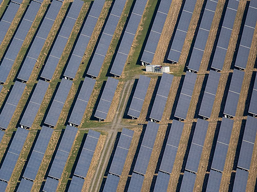 太陽電池モジュールの生産能力は2024年末までにテラワットに達すると予想されている