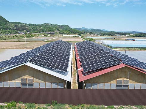 韓国、慶尚北道の金属屋根ケース用399kwソーラーパネルブラケット