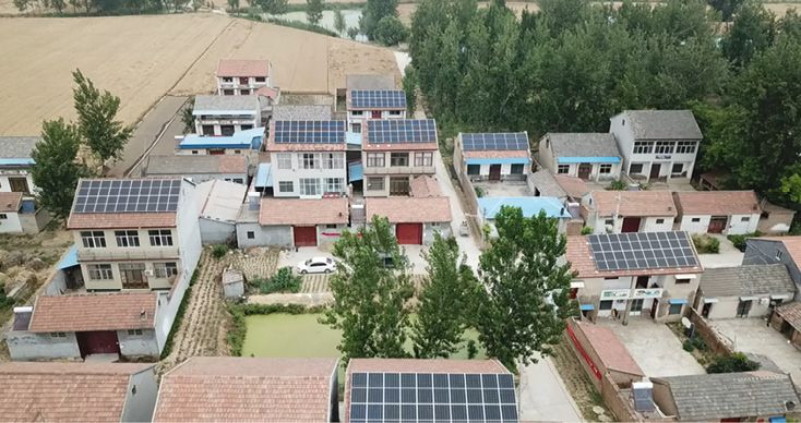 中国では電力網の不足が小規模太陽光発電ブームを牽引